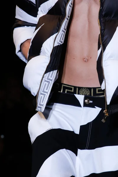 Look 9